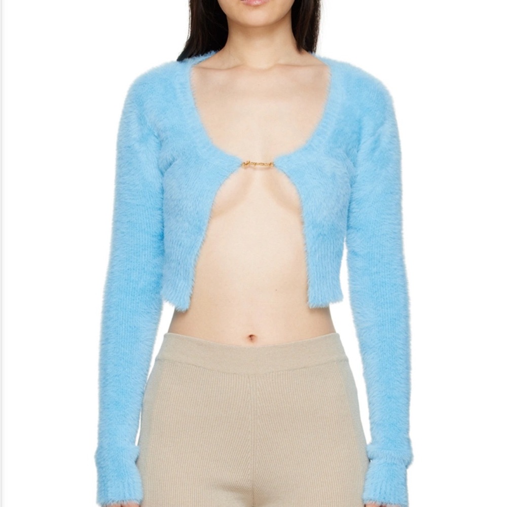 Jacquemus cardigan with gold logo charm